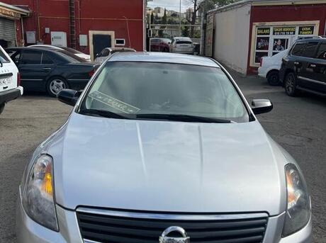 Nissan Altima 2008