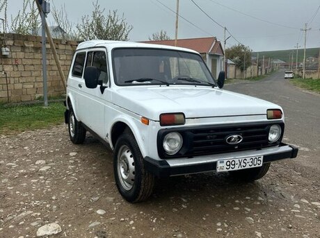 LADA (VAZ) Niva 2005
