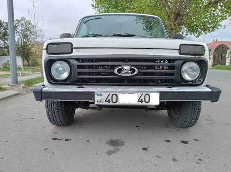 LADA (VAZ) Niva 2002