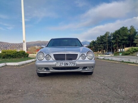 Mercedes E 240 2000