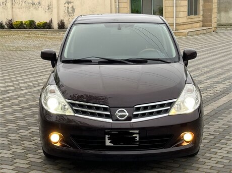 Nissan Tiida 2011