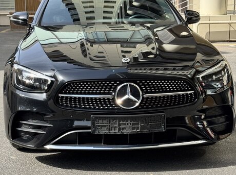 Mercedes E 300 e 2022