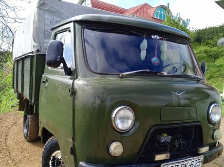 UAZ 452