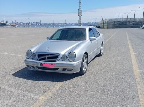 Mercedes E 240 2001