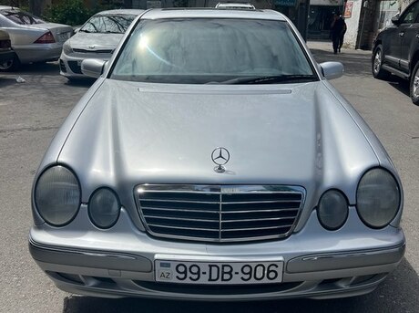 Mercedes E 270 2001
