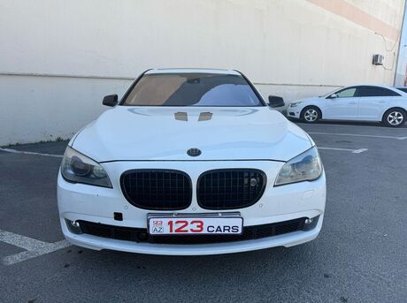 BMW 750 2009