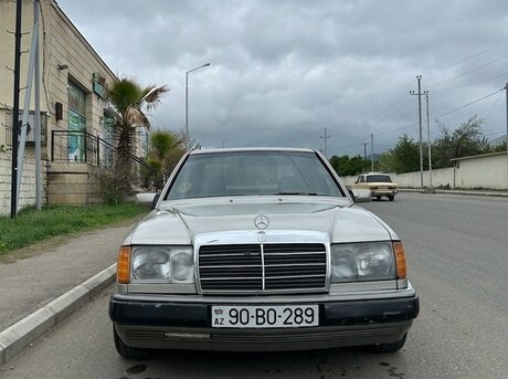 Mercedes E 250 1990