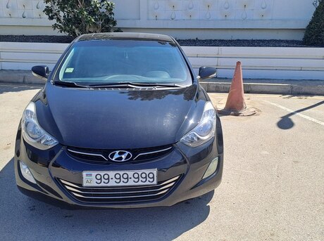 Hyundai Elantra 2012