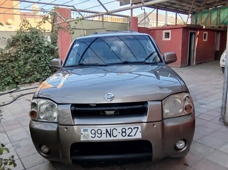 Nissan Navara 2003