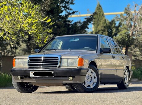 Mercedes 190 1988
