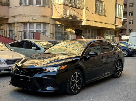 Toyota Camry 2019