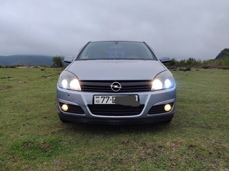 Opel Astra 2004