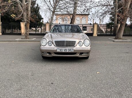 Mercedes E 220 d 2000