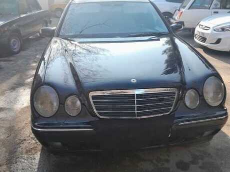 Mercedes E 220 d 2000
