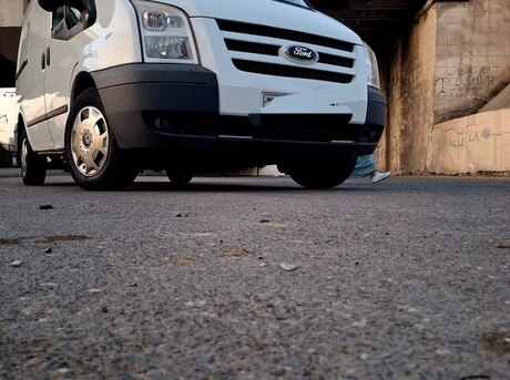 Ford Transit 2011
