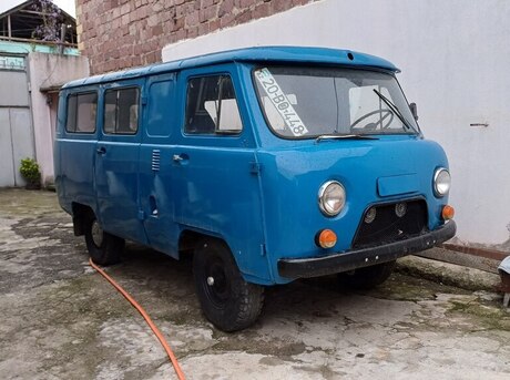 UAZ 452