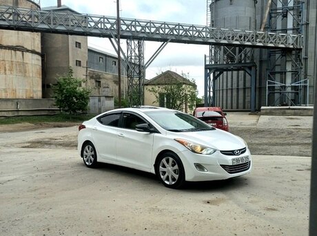 Hyundai Elantra 2013