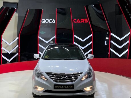 Hyundai Sonata 2011