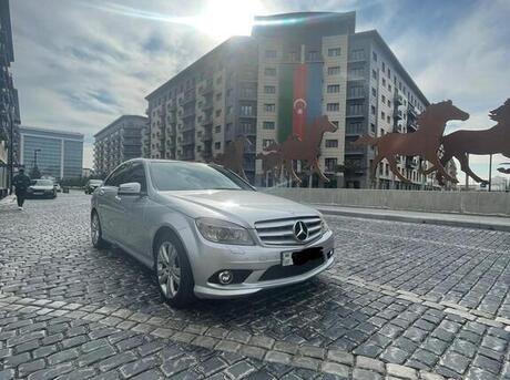 Mercedes C 200