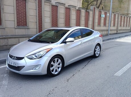 Hyundai Elantra 2013