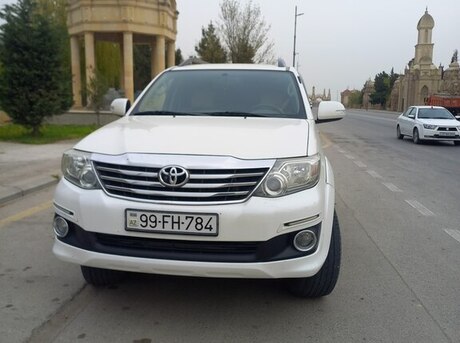 Toyota Fortuner 2013