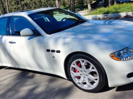 Maserati Quattroporte