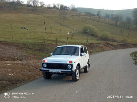 LADA (VAZ) Niva 2013