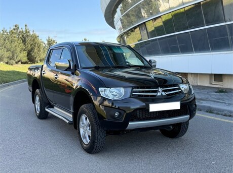 Mitsubishi L200 2012