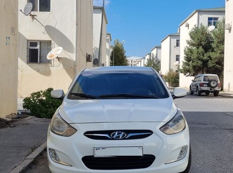 Hyundai Accent 2011