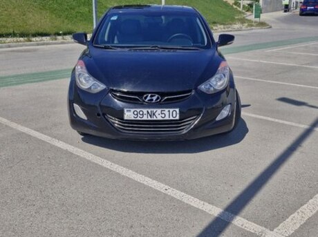 Hyundai Elantra 2012