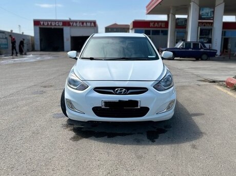 Hyundai Accent 2012