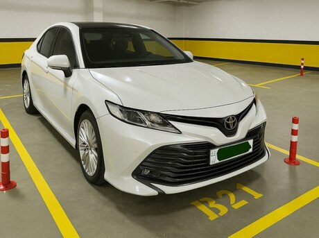 Toyota Camry 2019