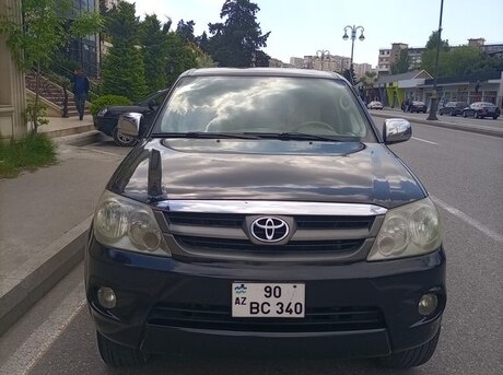 Toyota Fortuner 2005