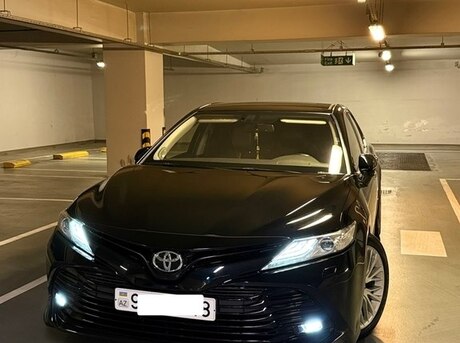 Toyota Camry 2019