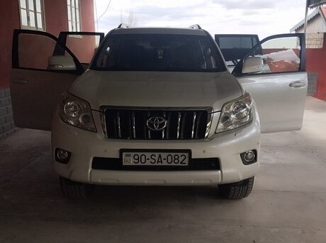 Toyota Land Cruiser Prado 2013