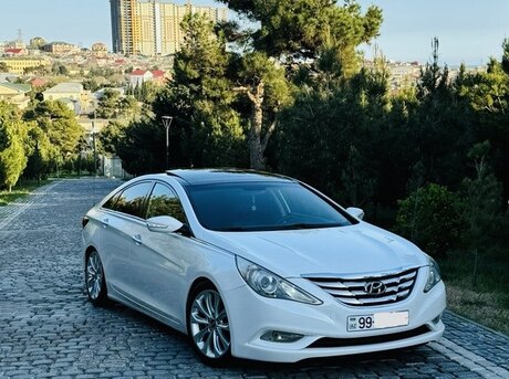 Hyundai Sonata 2010