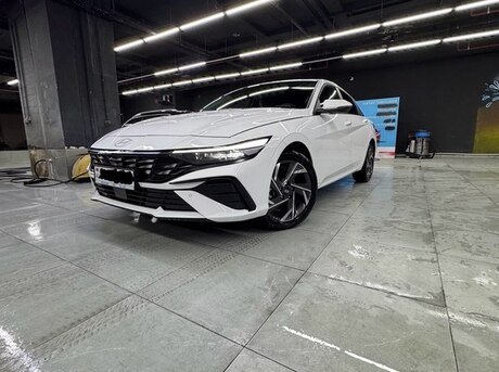 Hyundai Elantra 2024