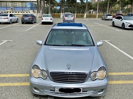 Mercedes C 250
