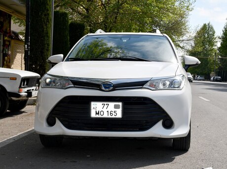 Toyota Corolla Fielder 2016