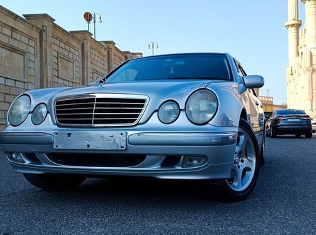Mercedes E 270 2000