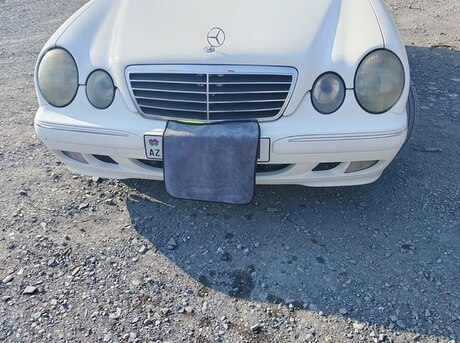 Mercedes E 240 2000