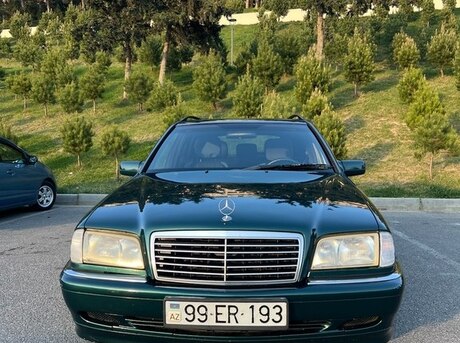 Mercedes C 230
