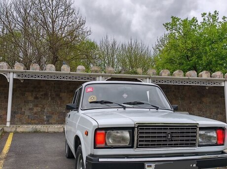 LADA (VAZ) 2107 2005