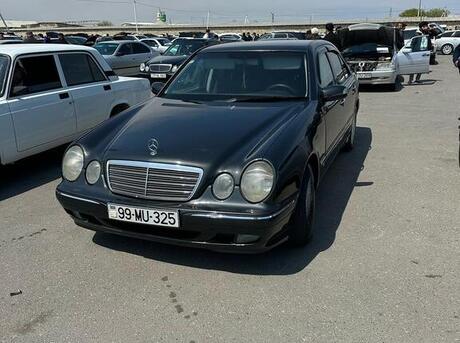 Mercedes E 220 d 2000