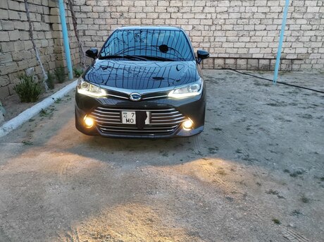 Toyota Corolla Fielder 2015