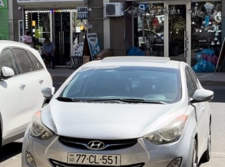 Hyundai Elantra 2012