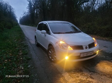Nissan Tiida 2008