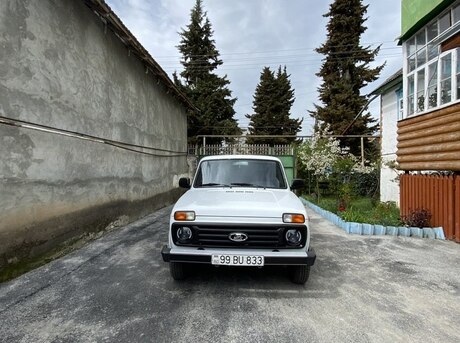 LADA (VAZ) Niva 2011