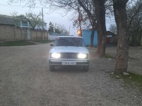 LADA (VAZ) 2107 2004