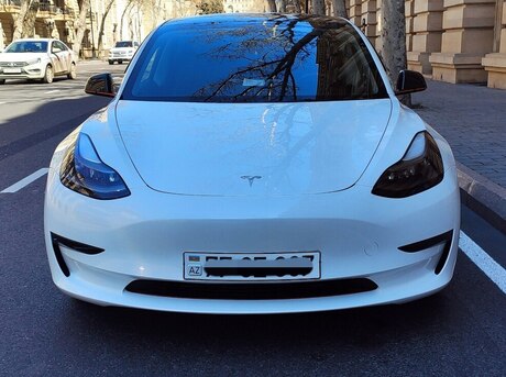 Tesla Model 3 2023
